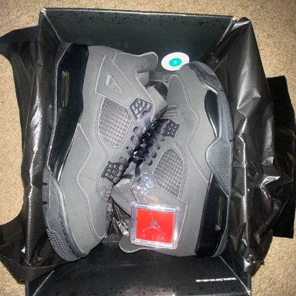 Black Cat Jordan 4\'s